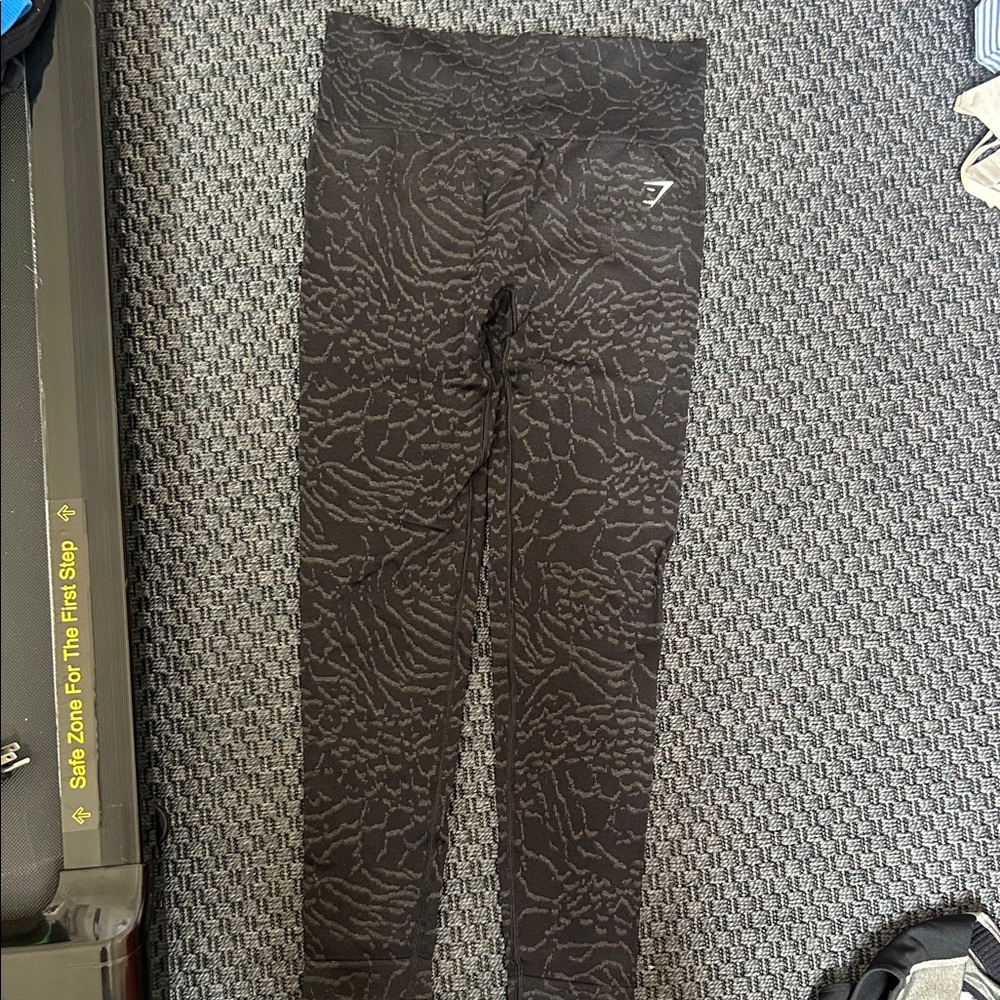 Gymshark women’s Charcoal Pattern Leggings
